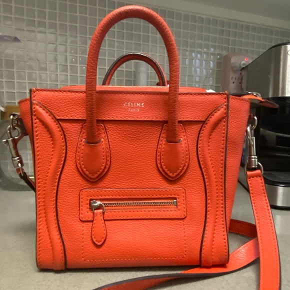 Celine Luggage Nano Authentic in Drummed Calfskin - Picture 5 of 9